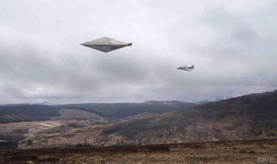 「UFO」UFO频繁进入人类的视野，日本上空再现UFO，无人知道是什么