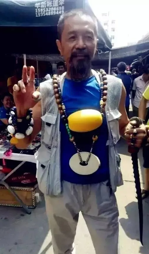 文玩|玩文玩的朋友都追求越大越好