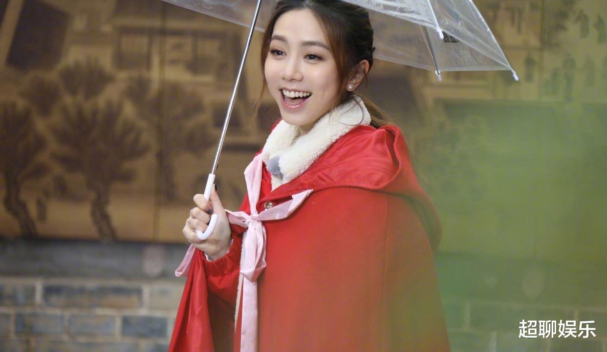 奔跑吧兄弟|说唱歌手参加《奔跑吧》，酷飒乃万变村姑，王以太成乡村大爷！