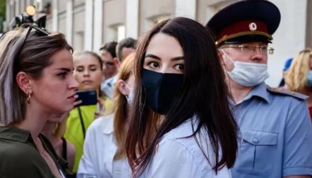 杭州|俄三姐妹杀父称遭其侵犯，谎言竟被医生拆穿：俩姑娘还冰清玉洁