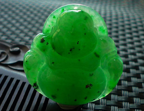 [翡翠]那些严重影响翡翠价值的致命瑕疵