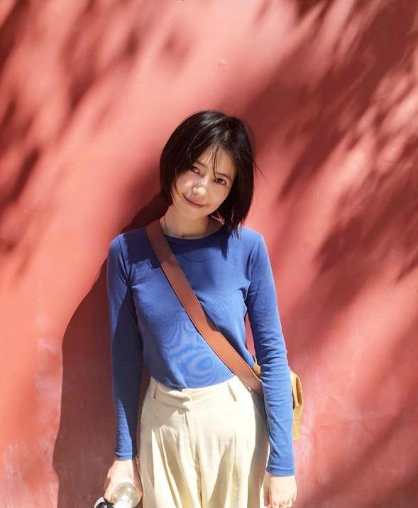 穿衣搭配■高圆圆哪像40岁的人，短发造型太有气质，穿搭真应该向她学学！