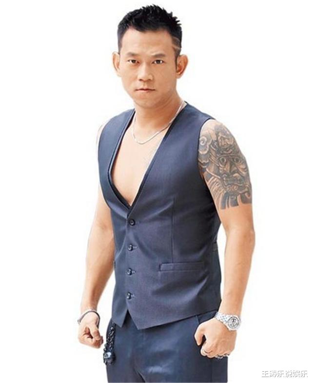 释小龙|曾经的“好小子”入狱20年，戴手铐去父亲葬礼，今逆袭红过释小龙