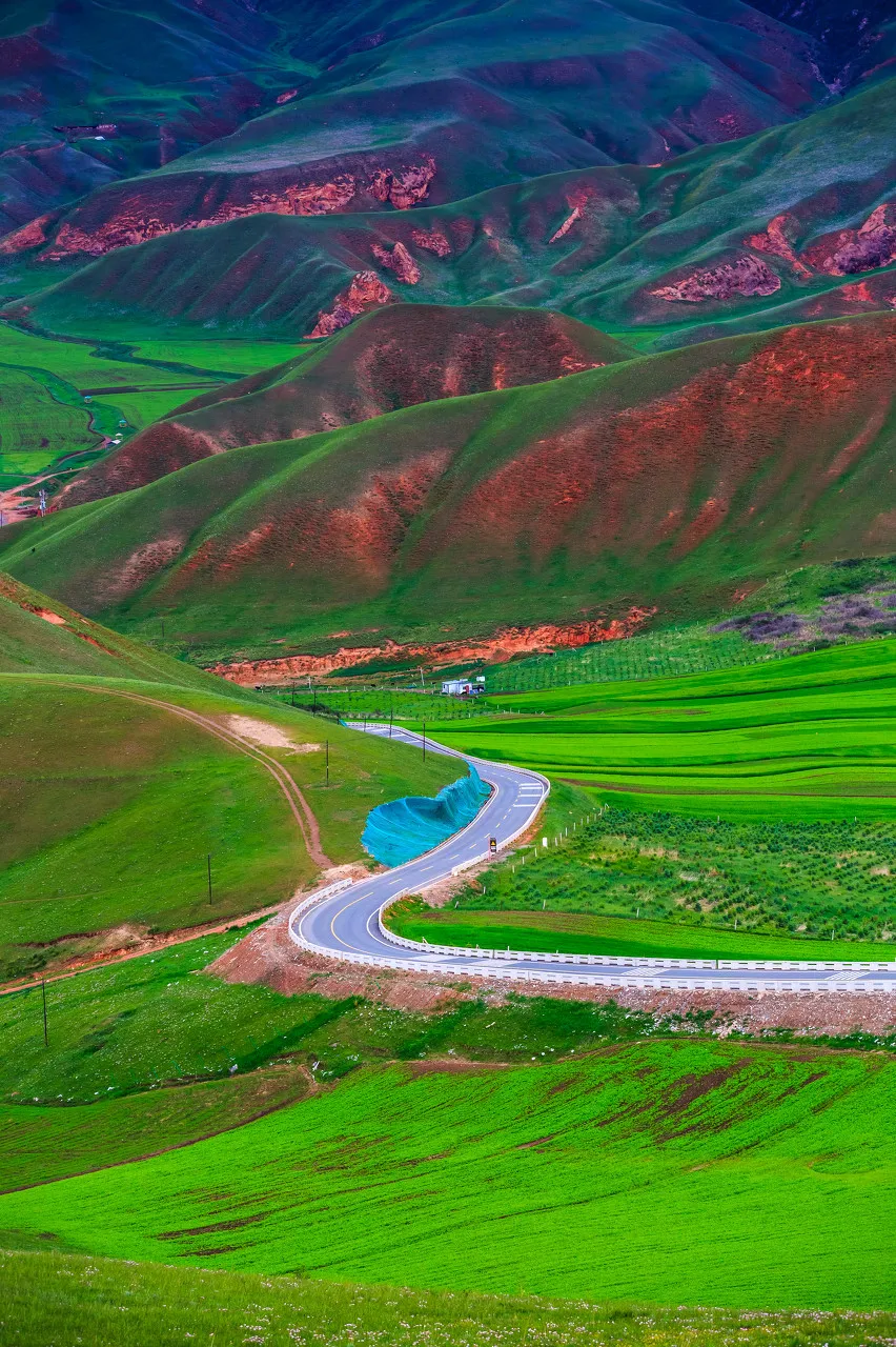 『离岛』又一条中国最美国道爆火！霸占大西北50%的精华美景，7、8月沿途美爆朋友圈！