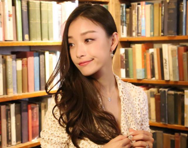 #滤镜#离开滤镜的女明星们，其实也是个普通人，并没有那么惊艳