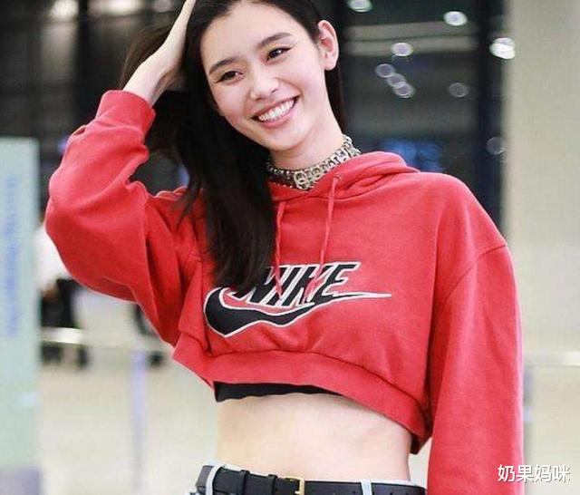 奚梦瑶|31岁奚梦瑶生下儿子,看到她的肚皮照后,网友:我没眼花吧?