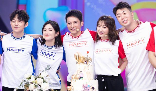 谢娜|谢娜四个字暗示退出《快本》，多种迹象表明，只是为了逃避法律