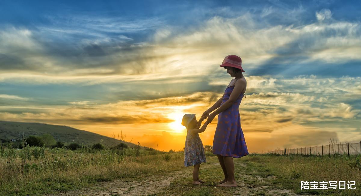 |在得知儿子高考688分第2天，母亲跳河轻生，网友评论：母爱太伟大