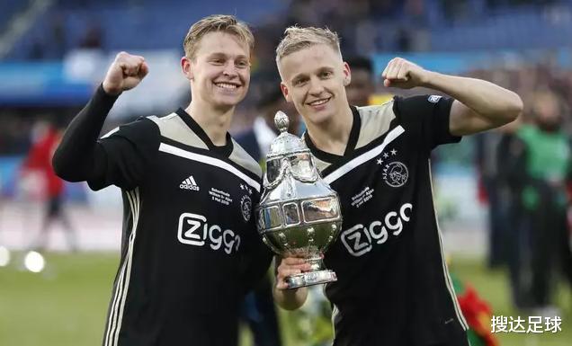 巴塞罗那|截胡齐达内！科曼在巴萨首签曝光，前世界第一中锋被摆上货架