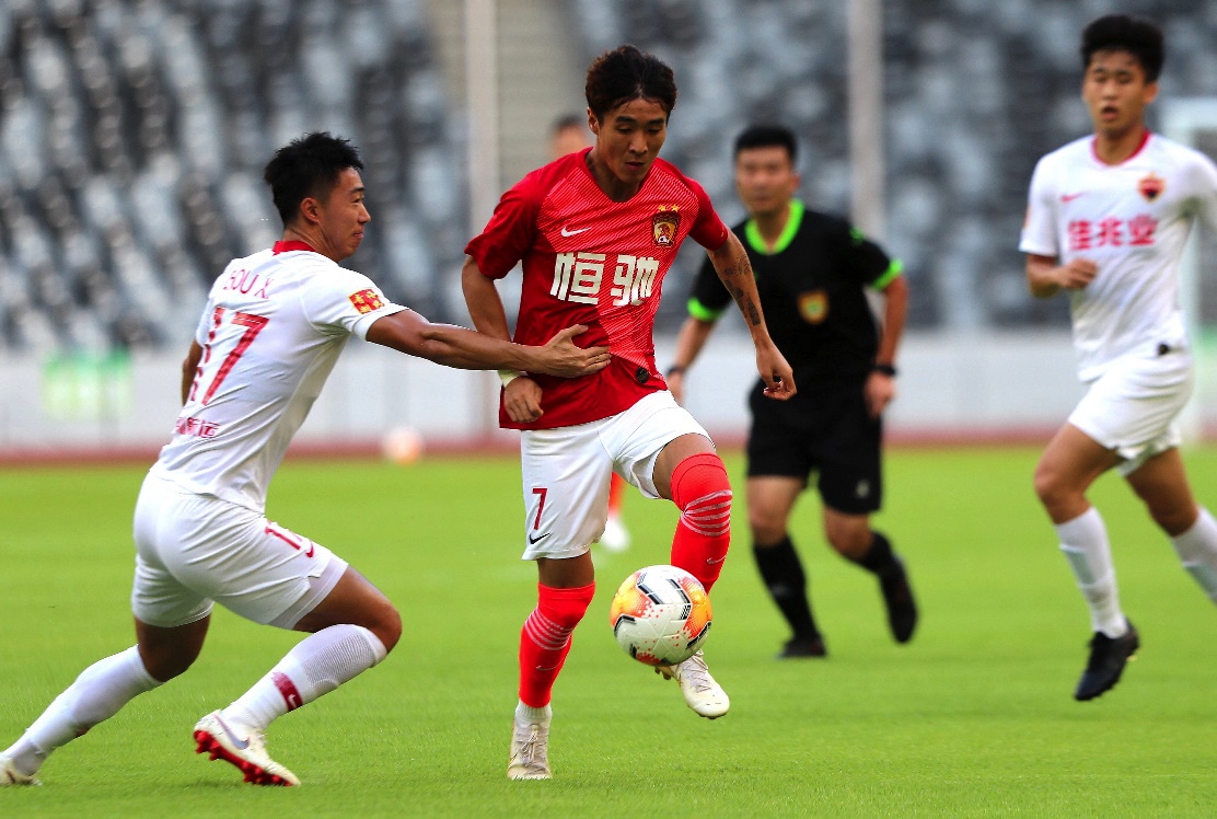 『中超』其他中超队快抢？曝英超新星被深足放弃！年仅20岁便获看好能进国足