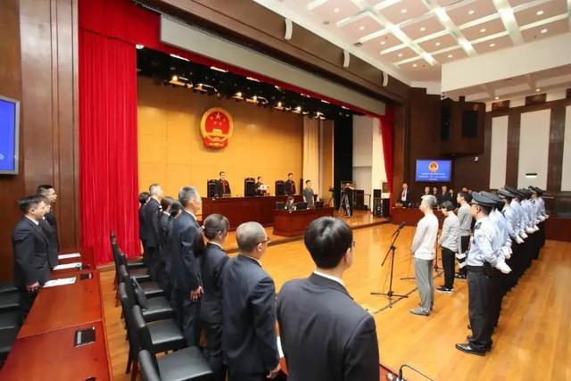 时间要闻|北京黑老大陈海涛覆灭史:金条砸通保护伞,2000万拆迁款打进儿子账户