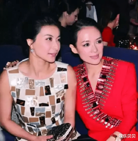 章子怡|章子怡与2位阔太同框，亮片上衣配短裤优雅成熟，曾与公子哥恋爱