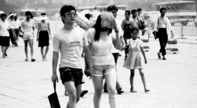【老照片】90年代中国老照片：图3至今仍买不起、图5当时土豪、图8很难再现！