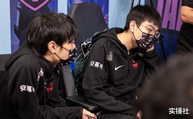 tes战队|369成TES代练1打4狂杀封神世界赛！屠版微博论坛，国外解说看崩溃