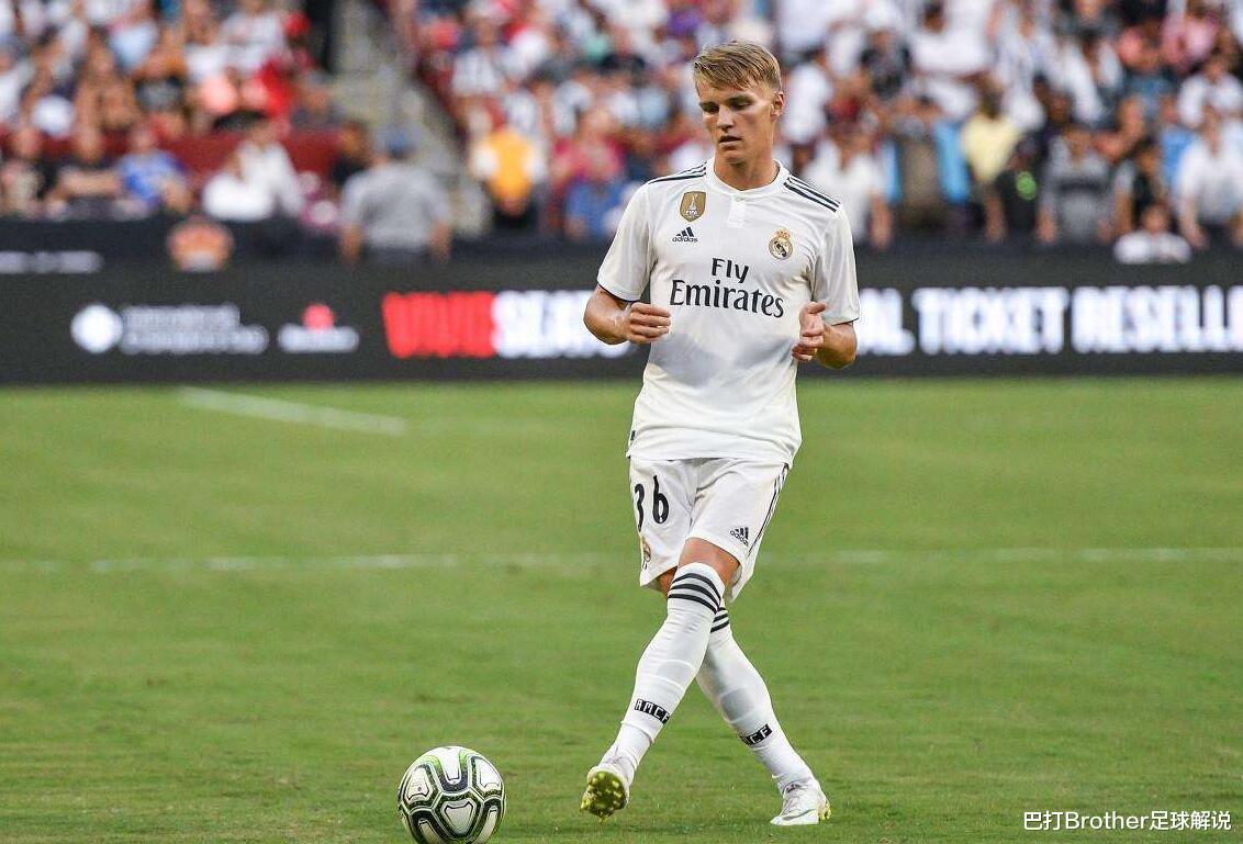 皇家马德里▲只争朝夕？皇马看重即战力愿4换1引进齐达内心头好，曼联贼开心