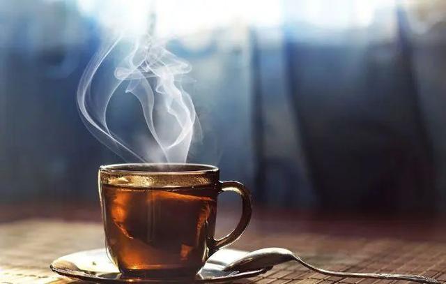 胃癌@28岁男子，胃癌晚期，医生：2个习惯保持太久，胃都伤透了