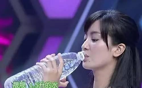 肖战|继赵丽颖喝水后肖战也陷入了“喝水门”,人红千万别喝水!憋住!