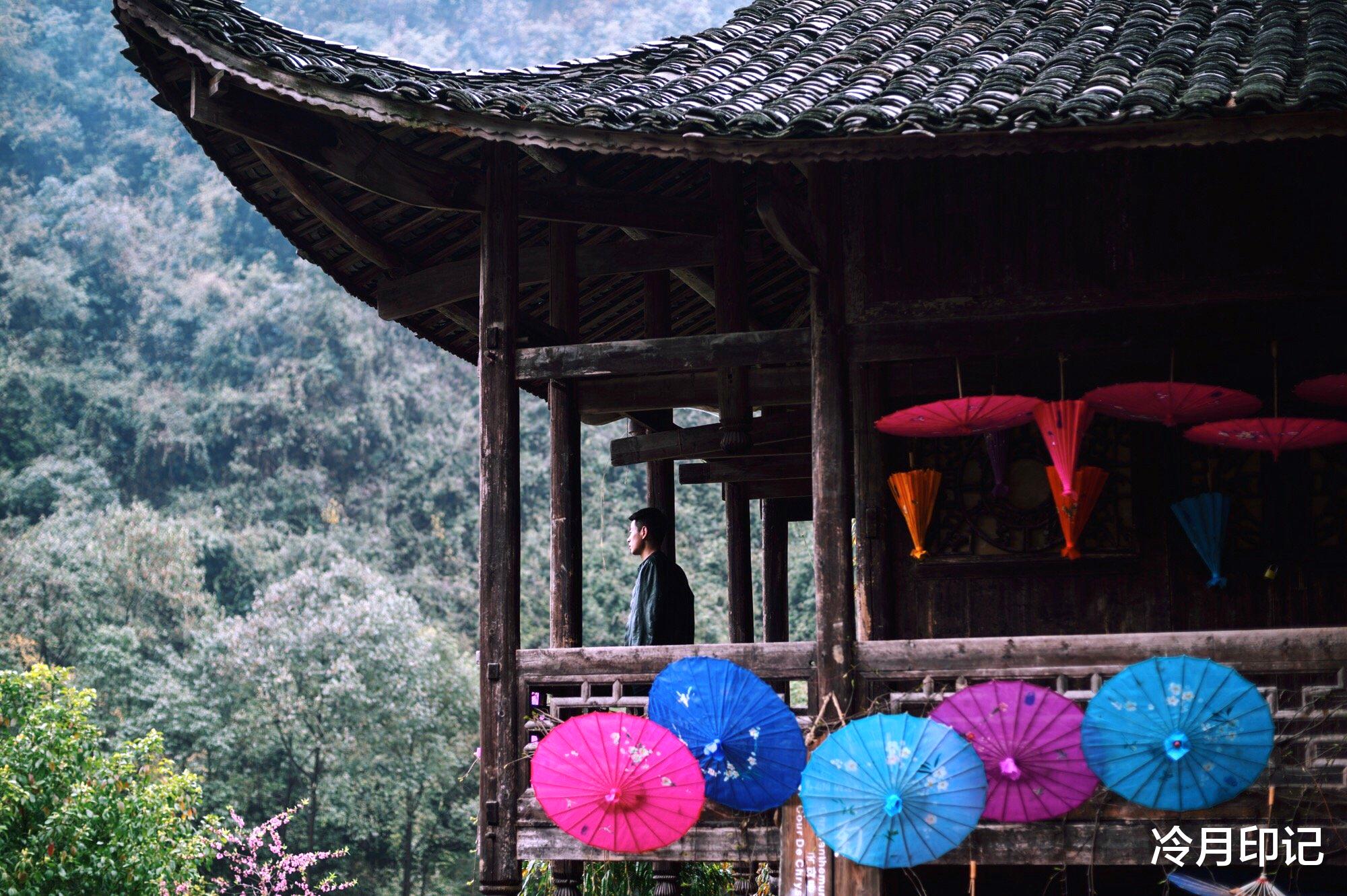 重庆■火炉重庆藏着一个“凉都”,年平均气温15度,人人向往的世外桃源