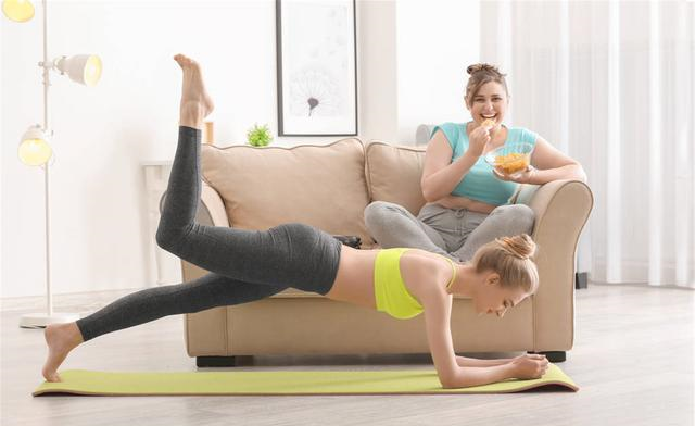 饮食|减肥时,还纠结体重不降?若有4种表现,祝贺,正在慢慢“变瘦”