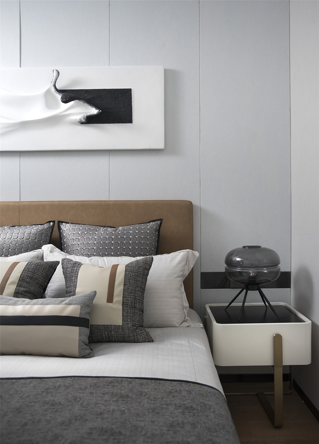 |130㎡现代低奢风样板间，柔和不乏雅致的高级感