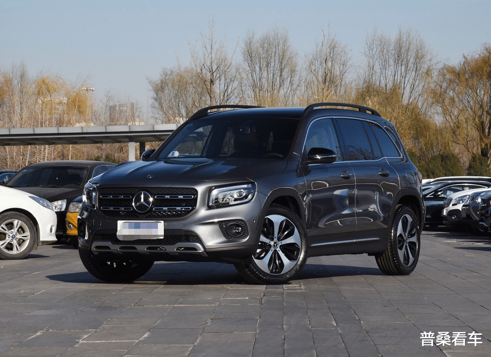 『奔驰GLC』连降6万让X1害怕!人称小号GLC,双天窗+64色氛围灯,关键还是7座