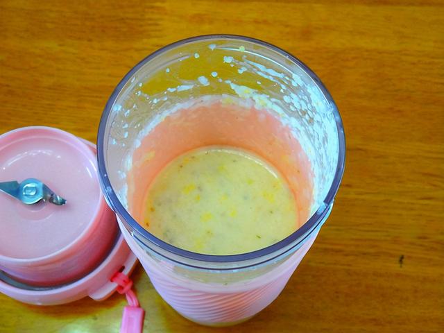 苹果|减肉最狠的水果，比香蕉更加通便排毒，做成早餐吃，体重悄悄的降