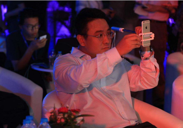 「饿了么」那位将饿了么卖给马云，套现665亿的外卖小伙张旭豪，现过得怎样