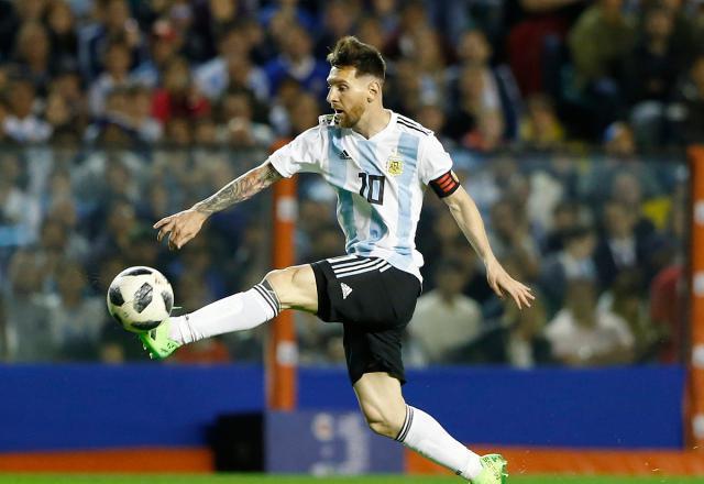 梅西|世预赛战火重燃——梅西大刀阔斧，阿根廷追击秘鲁