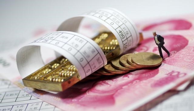 银行|银行卡存多少钱，才能一月“躺赚”5000利息？银行员工给出答案！