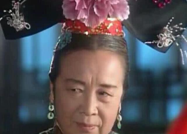「邓超」“容嬷嬷”我是认出来了,却没认出邓超,当年这部剧真是卧虎藏龙