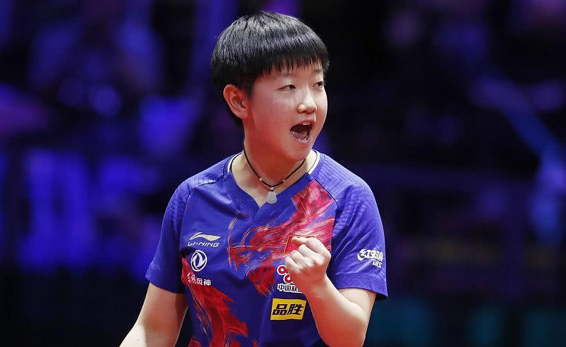 翡翠|国乒队也爱翡翠，又一小将横空出世，胸前翡翠项链吸睛