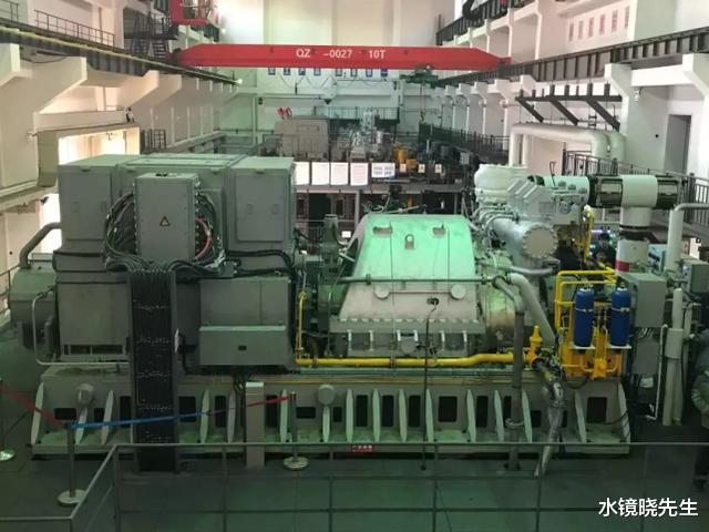 电磁弹射器|电磁弹射航母首个喜讯传来，超级发电机已就位，比尼米兹级强2倍