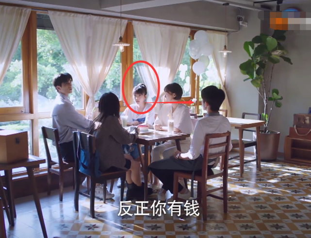 以家人之名|《以家人之名》贺子秋回国经济困难，李尖尖的一个举动，早有暗示