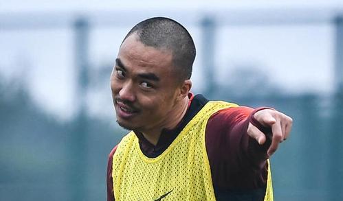 『维尼修斯』一个国脚不太可能36岁都找不到老婆？难道他不食人间烟火？