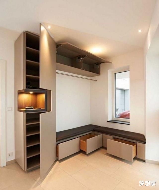 |凡是精装修的家装，玄关柜子都留出一个开放格，装完是真好看！