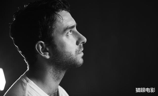 猫眼电影|39岁正义联盟男星去世，骑车时意外坠河身亡，父亲刚确诊白血病