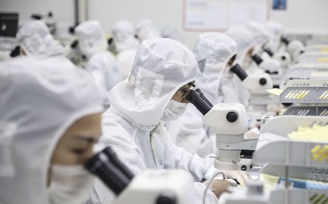 「芯片」中国芯片又获重大突破：投资8000亿元，打破海外垄断，即将量产