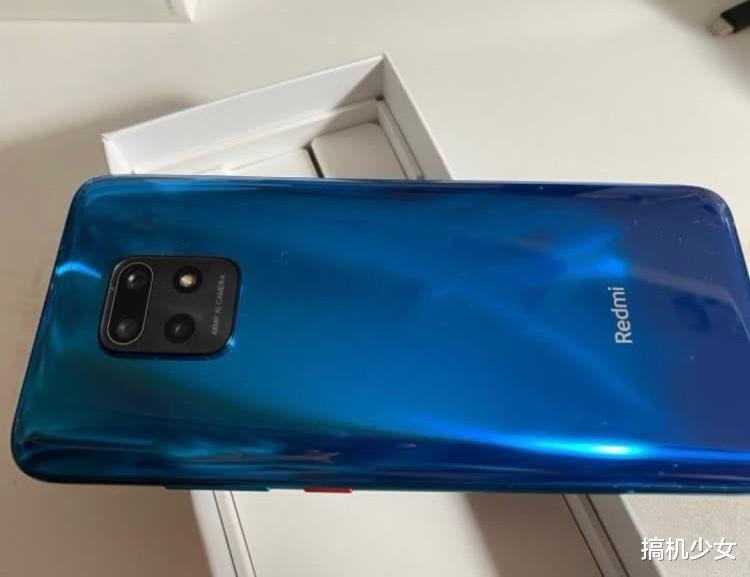 跑分|卢伟冰爆发，跑分41万+128G跌至1599元，还有三星AMOLED屏