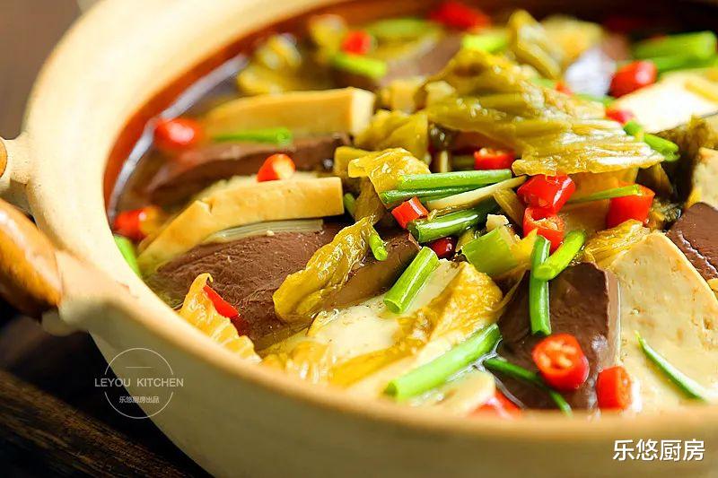 豆腐|天冷时，一定要吃这一锅，酸爽开胃，没放肉，却比肉还好吃