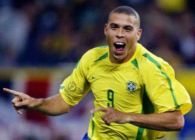 梅西：退役之后，历史排名会是多少？球迷：梅西和克鲁伊夫是一档