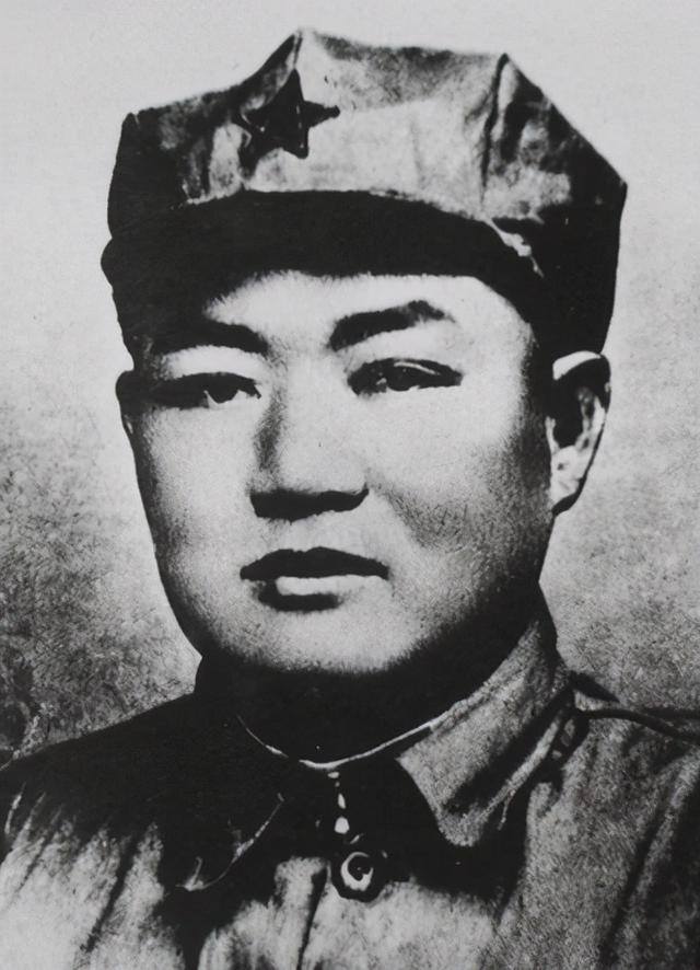 长征|红军长征时共有12个师，师长分别是谁？后来谁军衔最高？