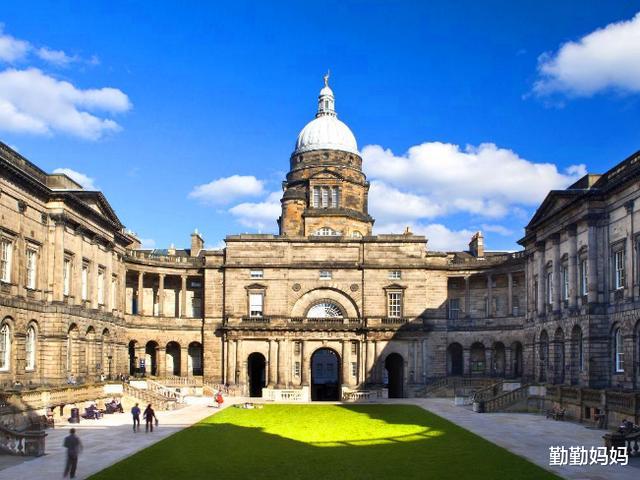 ##大学“最烧钱”的3类专业，没有家底最好别碰，尤其是最后一个