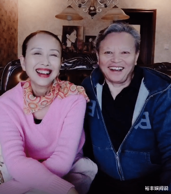 赵小锐|64岁“郑老屁”赵小锐年轻旧照曝光，满身腱子肉，妻子仍秀雅绝俗