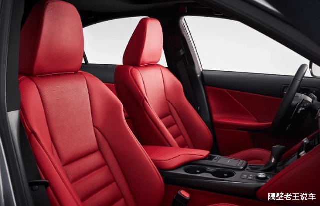 雷克萨斯IS|又一进口豪车“倒下”,30万降至26万,6个月只卖98台,为何无人欣赏