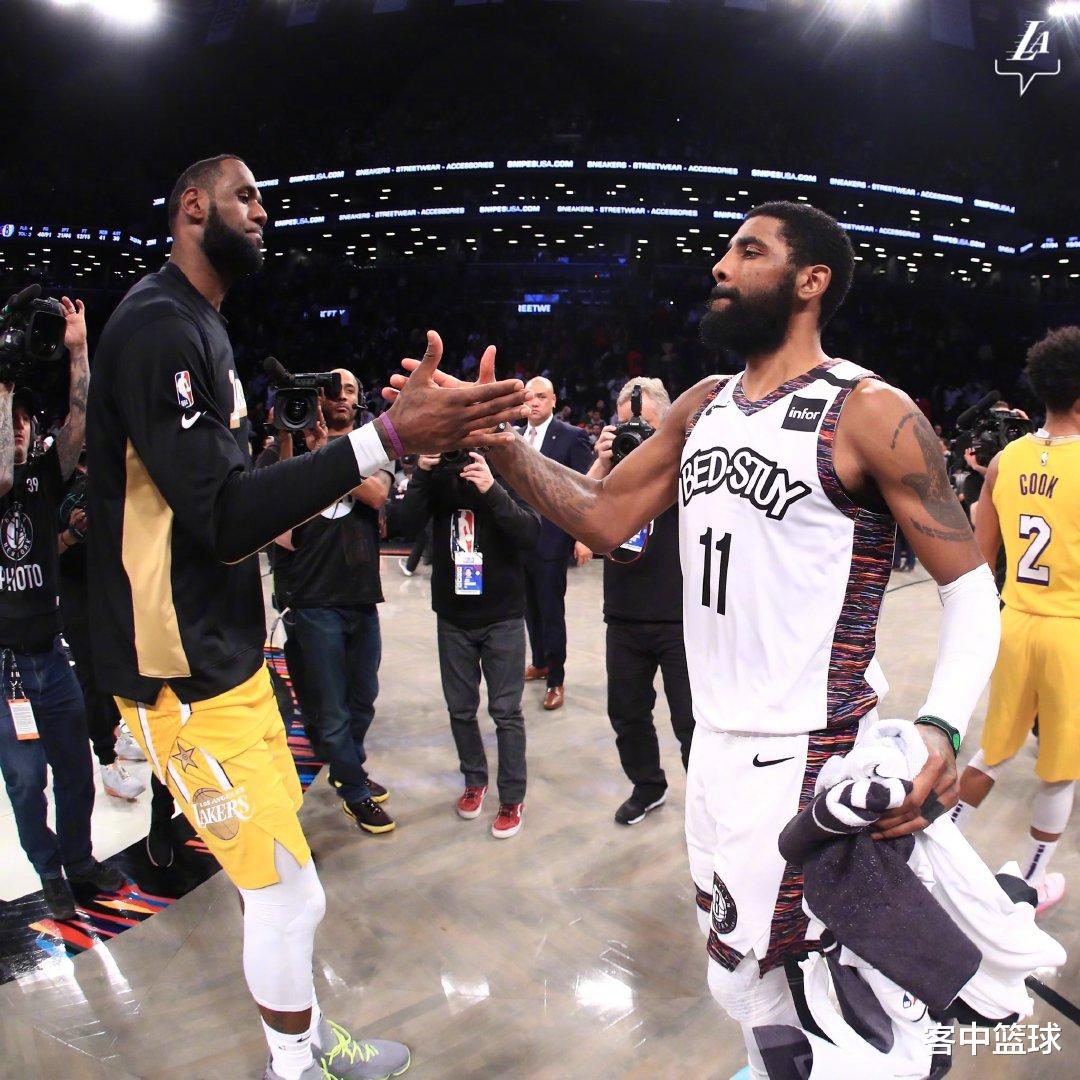 勒布朗·詹姆斯|正式交权!詹姆斯:你的时代来了,湖人是你的了!原本这属于欧文