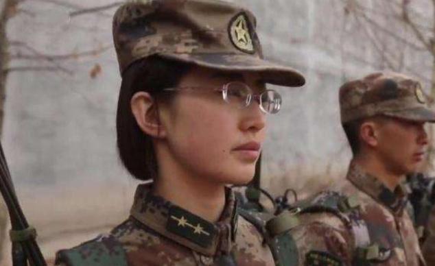 |骄傲！她11岁因一项“神奇技能”特招入伍，年纪轻轻已成排长