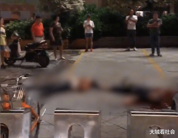 大城看社会|男子持刀捅伤一对男女，警方通告：持刀男子与被捅女子是夫妻