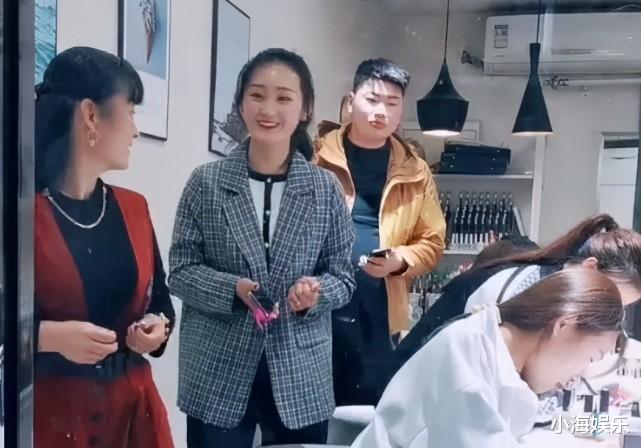 朱之文|大衣哥儿媳首次直播情商高，和老公大方秀恩爱，当日涨粉20万
