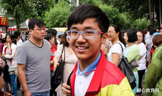 高考|教育部“新政策”，中考后将有一半学生不能上高中，家长：心累