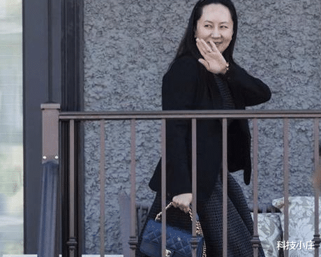 孟晚舟▲5月27日，孟晚舟再次刷屏，网友：不愧是任正非女儿，太强大了！